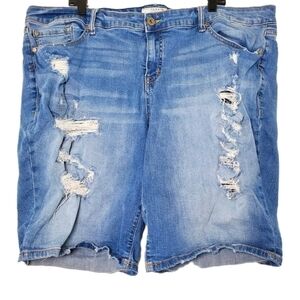 Torrid Women's Distressed Stretch Denim Bermuda‎ Jean Shorts Jorts Plus Size 26